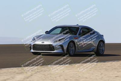 media/Oct-05-2025-Speed Ventures (Sun) [[aa9b841edf]]/Black/Session 2 (Turn 2)/